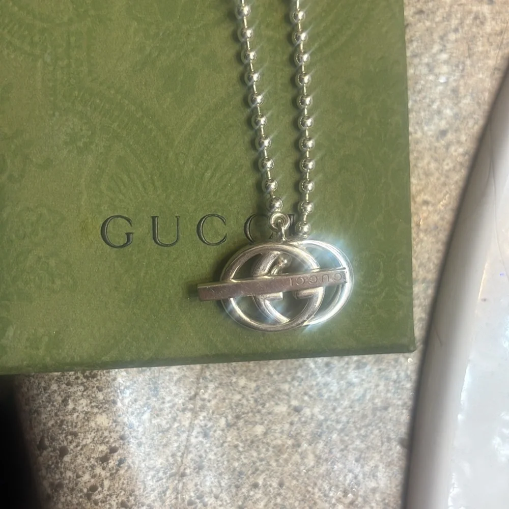 Interlocking g’s Gucci authentic necklace - Picture 3 of 4